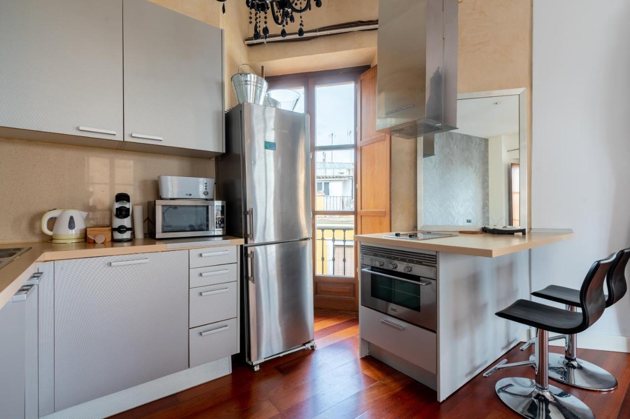 Cathedral Apartment, Upper Floor Apartment Seville Luaran gambar