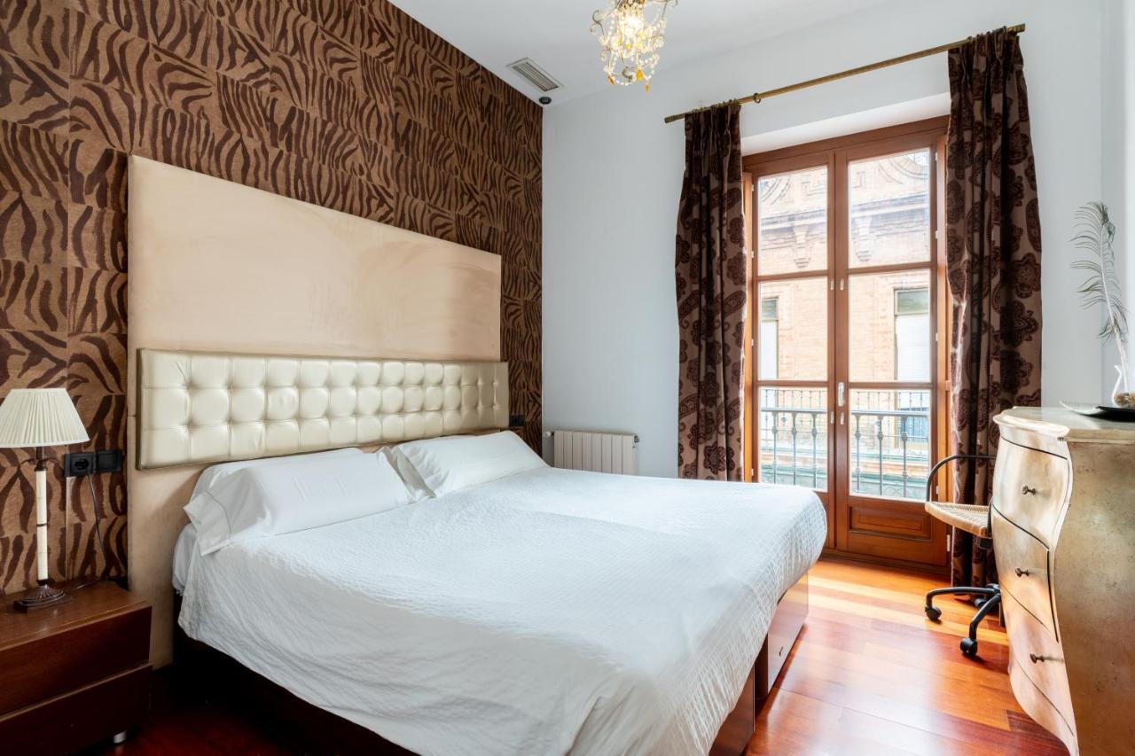 Cathedral Apartment, Upper Floor Apartment Seville Luaran gambar