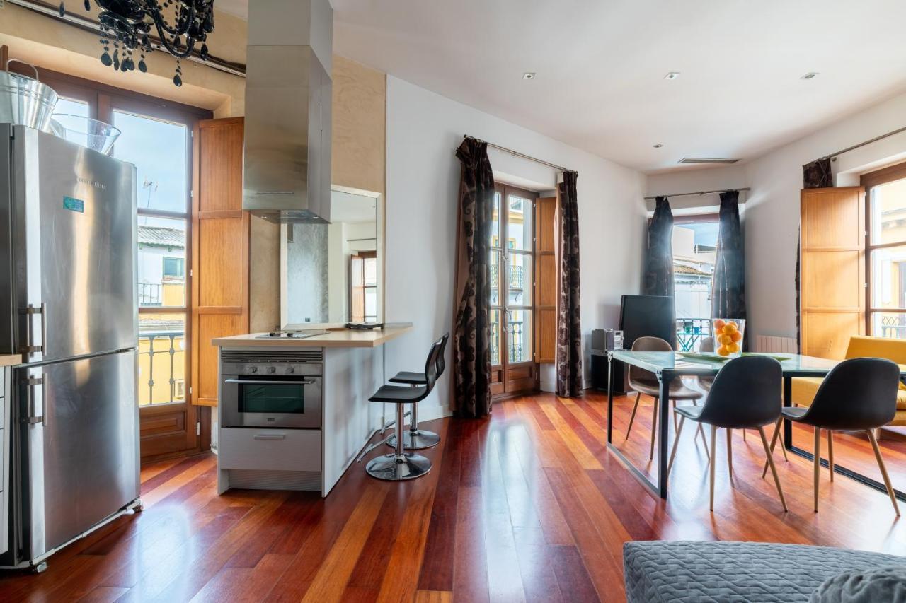 Cathedral Apartment, Upper Floor Apartment Seville Luaran gambar