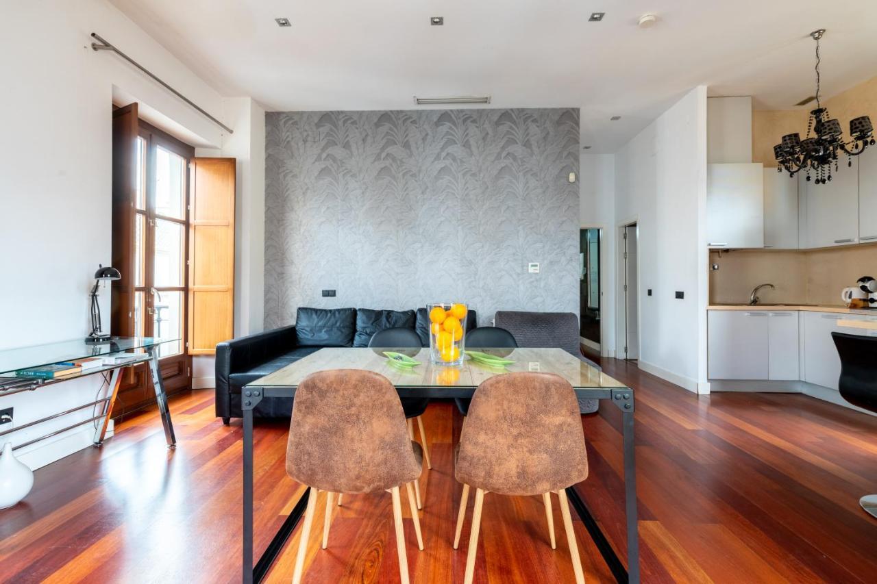 Cathedral Apartment, Upper Floor Apartment Seville Luaran gambar