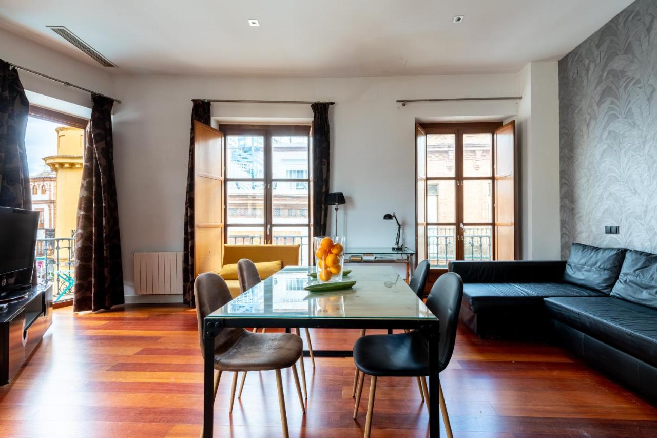 Cathedral Apartment, Upper Floor Apartment Seville Luaran gambar