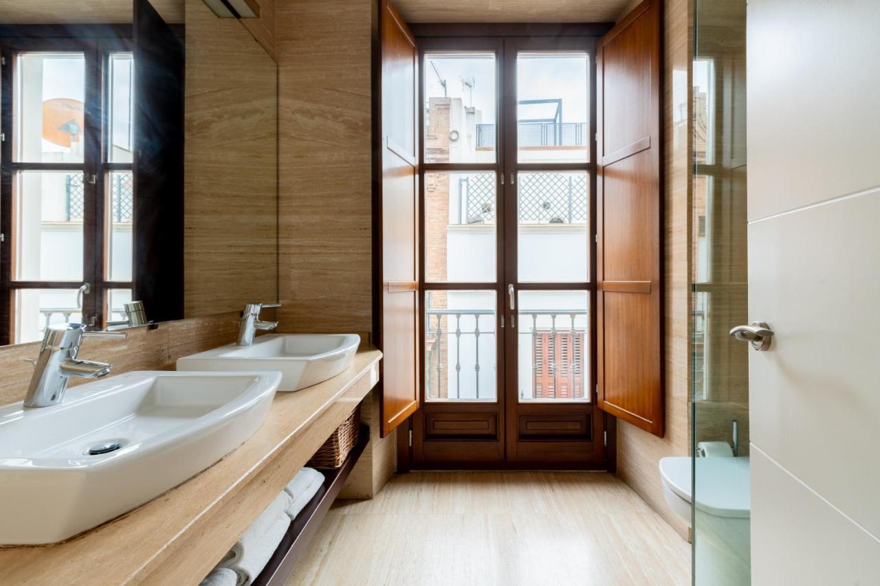 Cathedral Apartment, Upper Floor Apartment Seville Luaran gambar