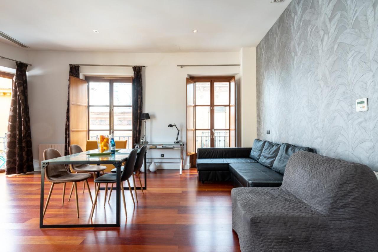 Cathedral Apartment, Upper Floor Apartment Seville Luaran gambar